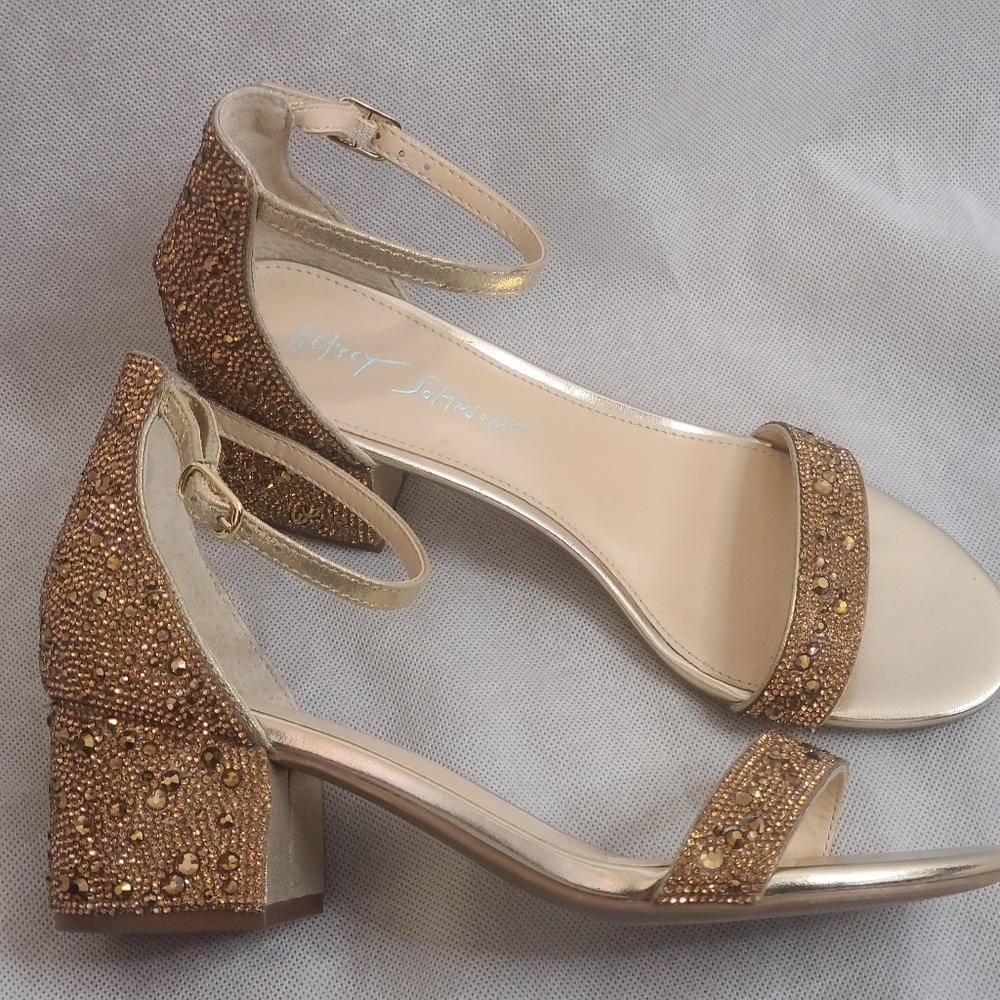 Blue by Betsey Johnson Women's  MARI Heeled Sandal Size 8